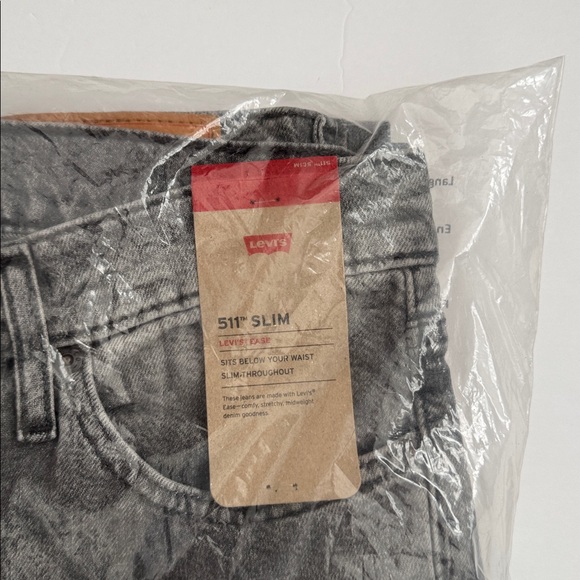 NWT Levi's Slim Fit Jeans for Men - 32x30 Gray 🩶 - Picture 2 of 3